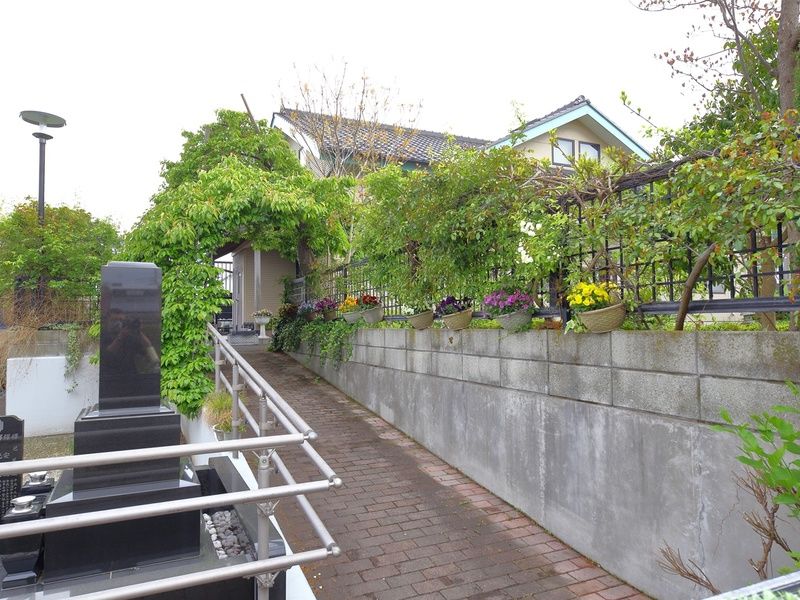 槻の城山霊園 玄鳳殿 外観 (4)