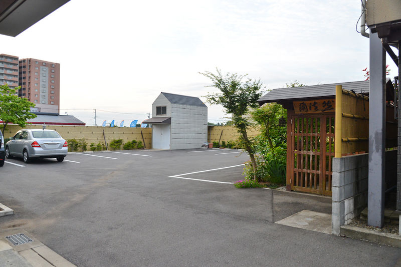 遠照寺 駐車場1
