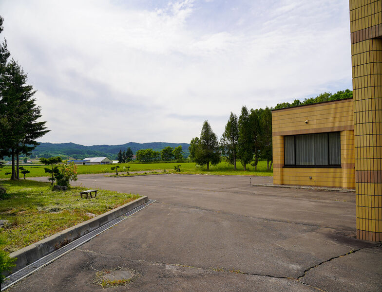 剣淵町斎場 駐車場1