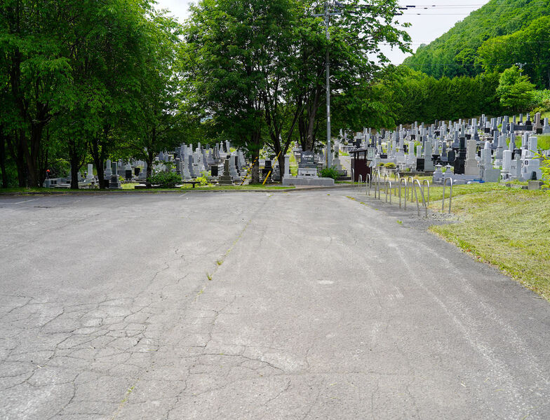 上川町立火葬場 駐車場3