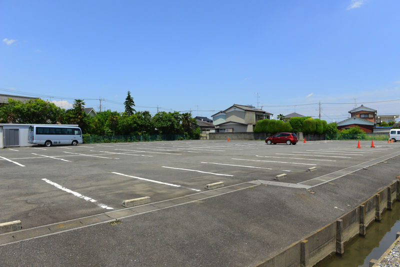 妻沼メモリアルホール光彩 駐車場