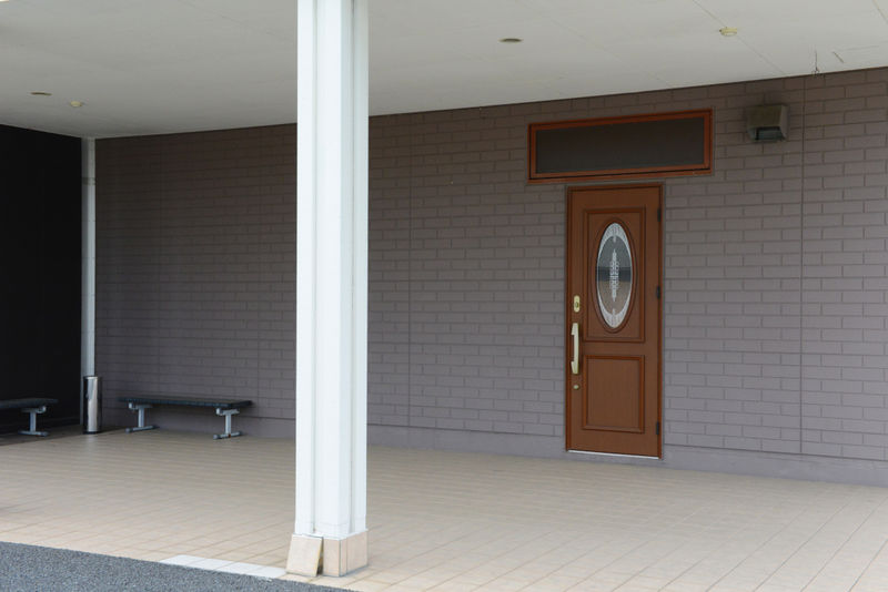 メモリアル花壇　寄居ホール 入り口