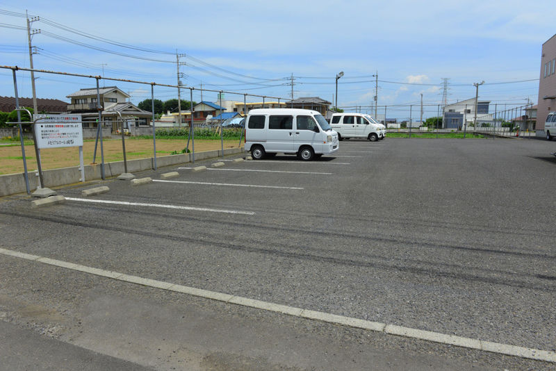 メモリアルホール岡部 駐車場