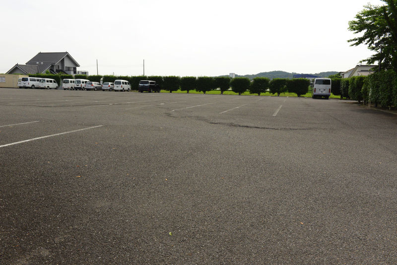 メモリアル花壇 駐車場