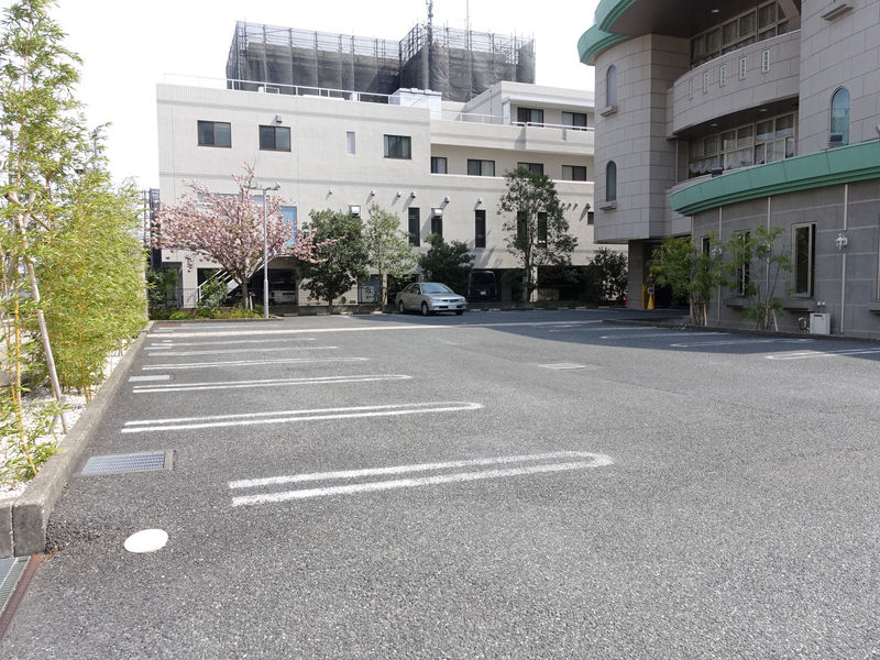 本八幡儀式殿 駐車場1