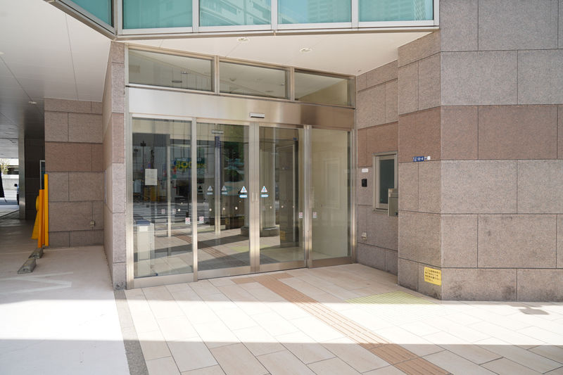 シティホール市川 入口1