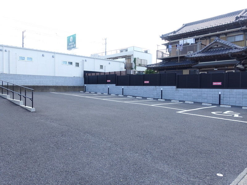 小さな森の家 我孫子中峠台 駐車場