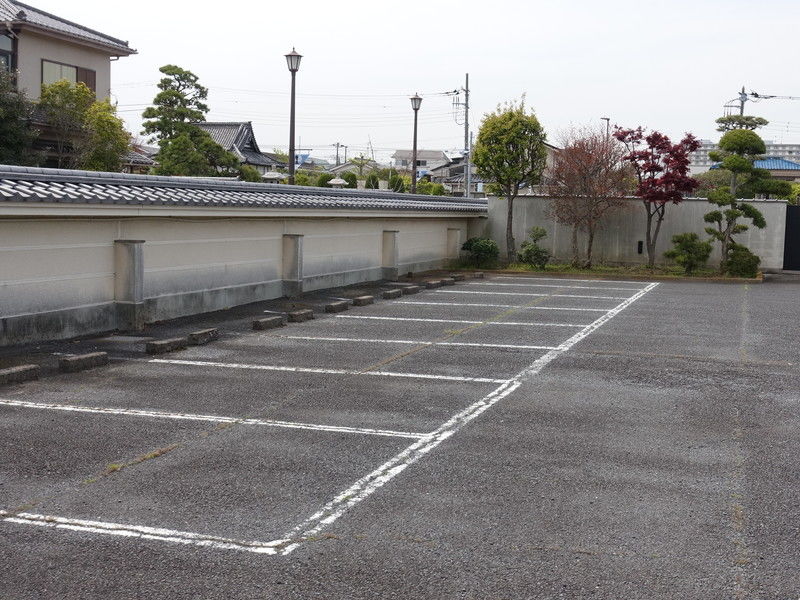 徳願寺会館 駐車場１
