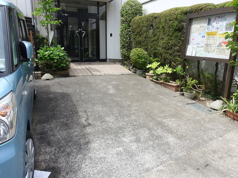 一友会館 駐車場