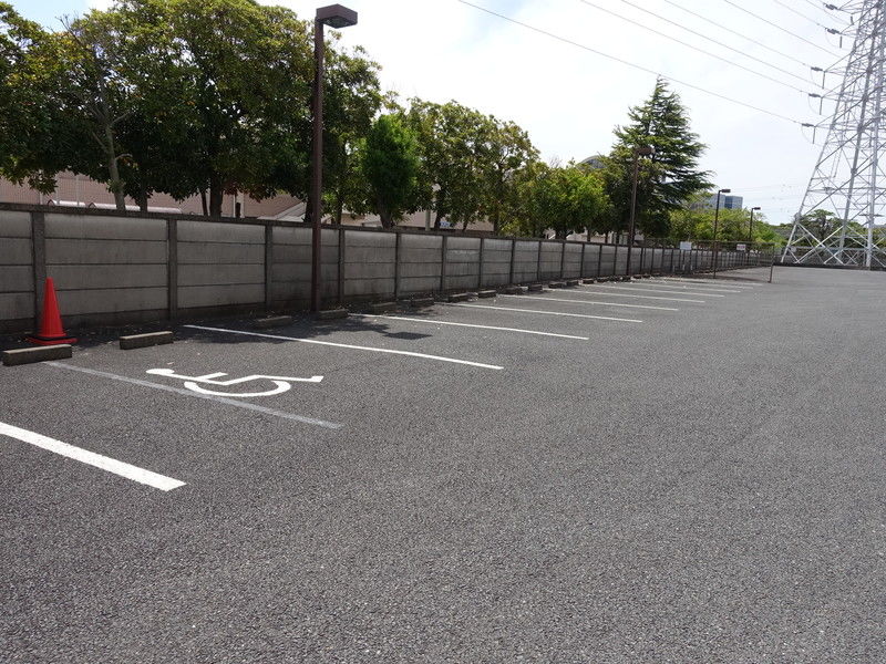ライフケア 八幡会堂 駐車場１