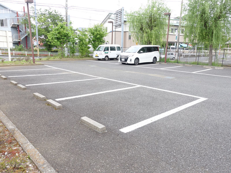 ライフケア 八千代会堂 駐車場