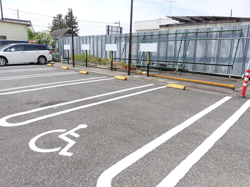 牛久ヘブンホール 駐車場