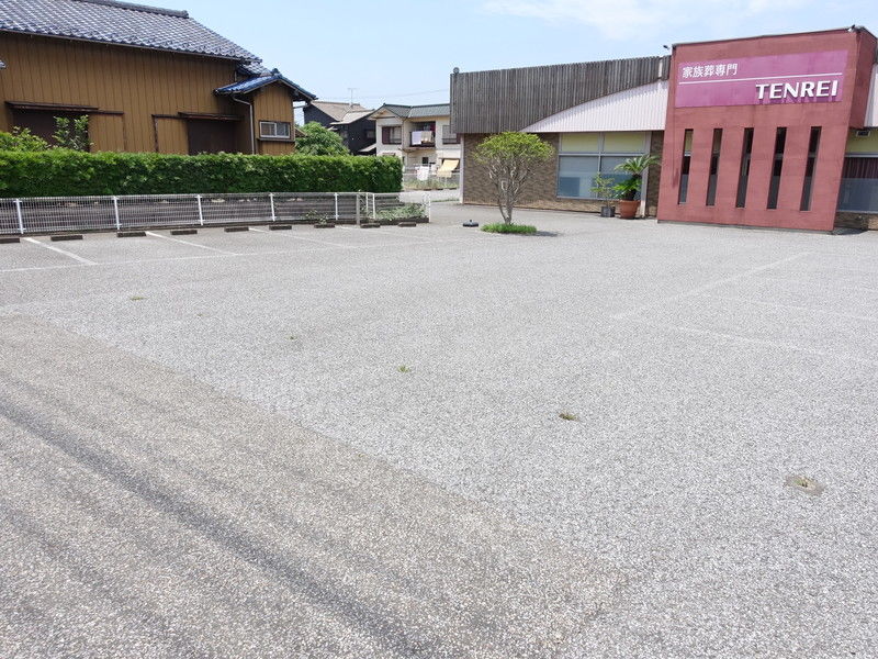 テンレイ会館青堀店 駐車場
