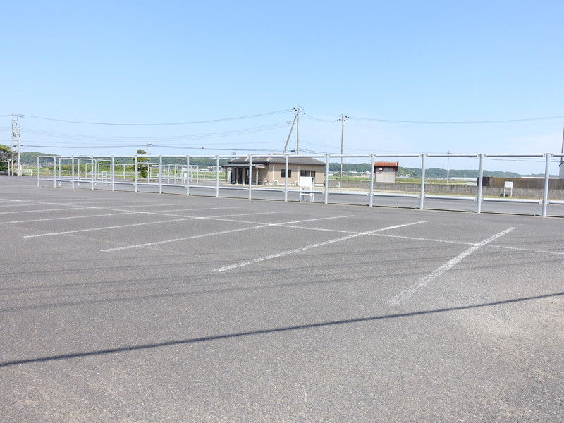 名内斎場 駐車場