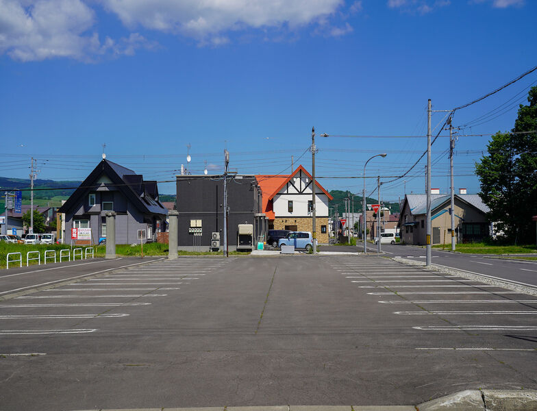 東照寺斎場 駐車場1
