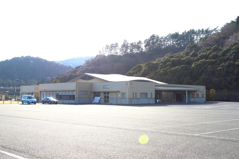 鞍掛山斎場 外観２