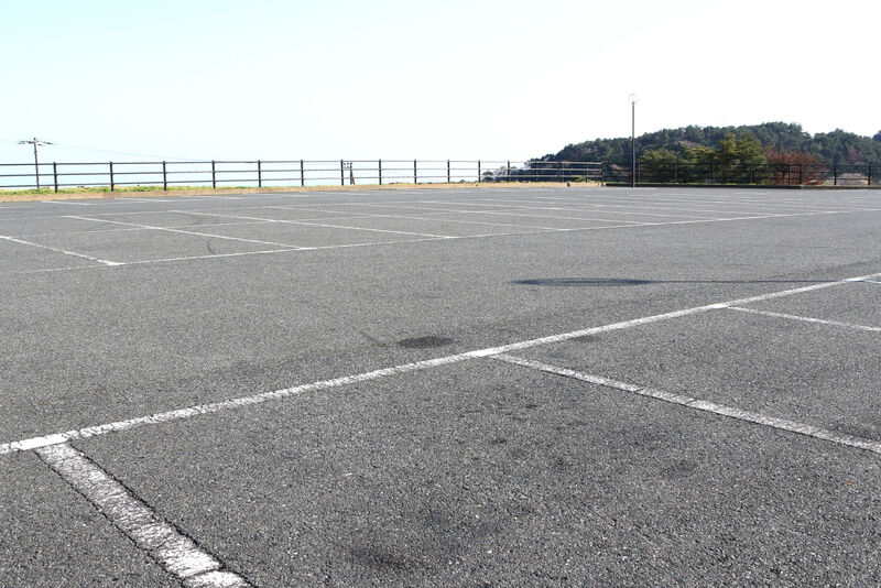鞍掛山斎場 駐車場