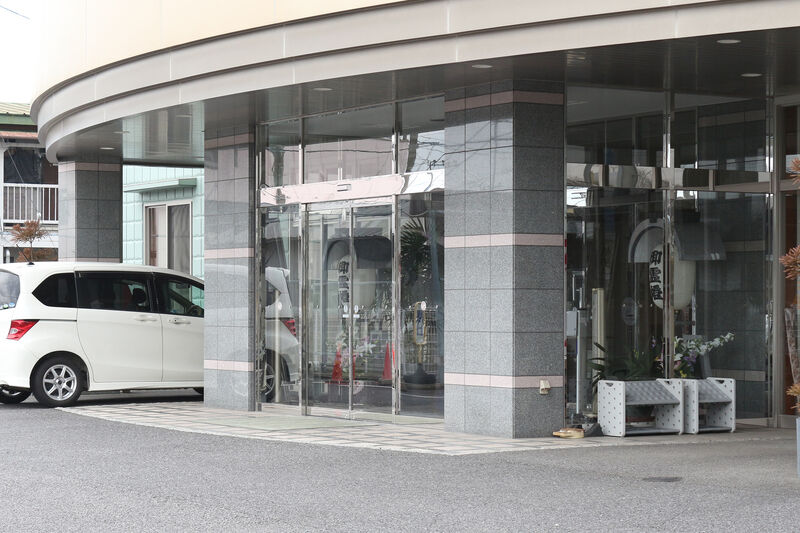 メモリアルホールエンドウ 入口