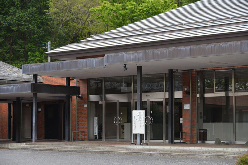 足利市斎場 入り口
