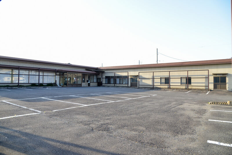 石橋葬祭ホールたかはし 駐車場