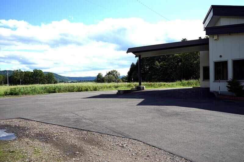 中川町火葬場 駐車場