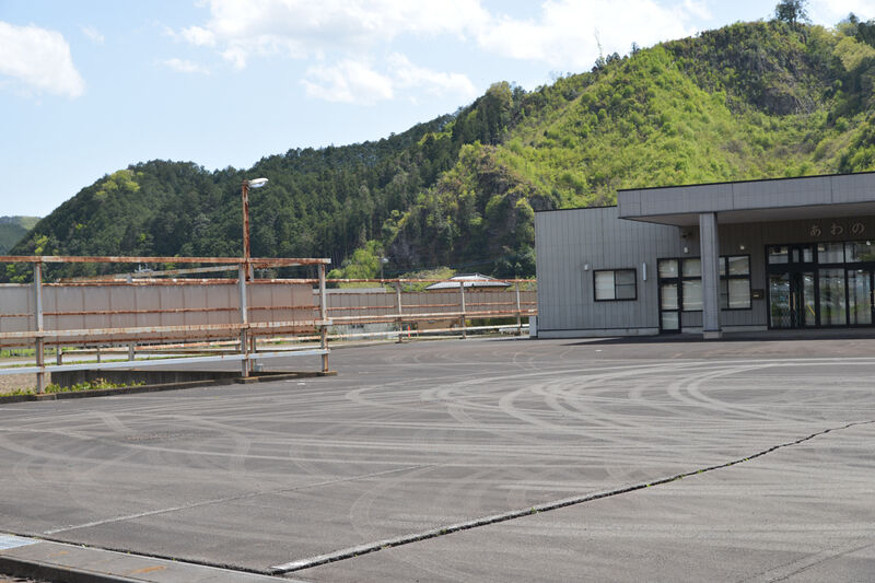 あわのホール 駐車場