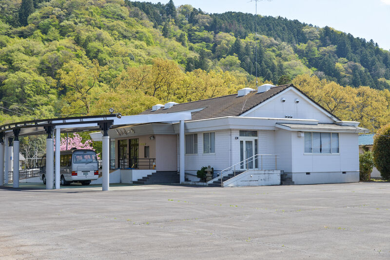 烏山ホール 外観１