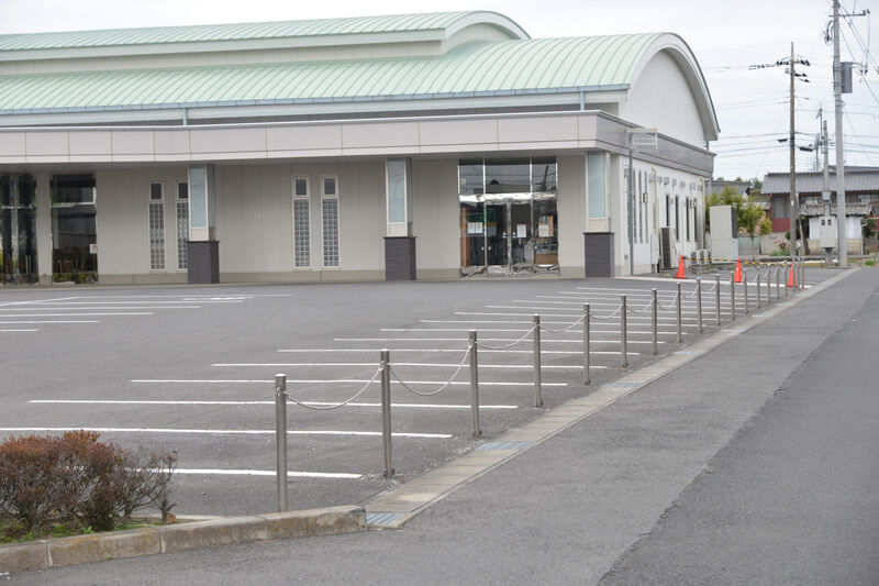 ファミリーホールアベ 駐車場
