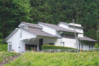 みなかみ町 泉峰苑（新治火葬場）