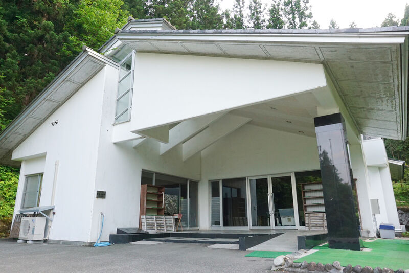 みなかみ町 泉峰苑（新治火葬場） 外観２
