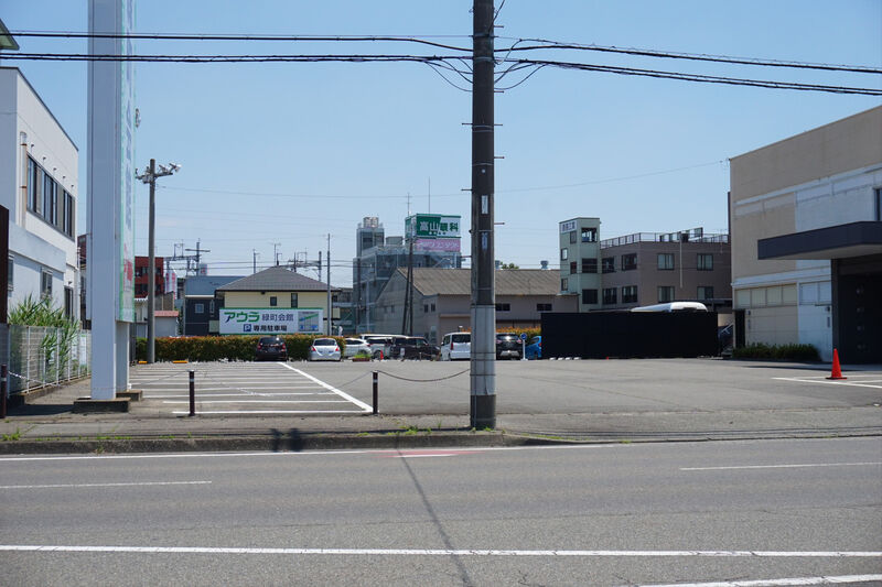 アウラ緑町会館 駐車場