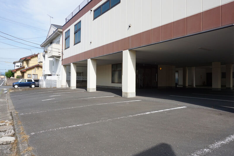 セレモニードーム小出 駐車場