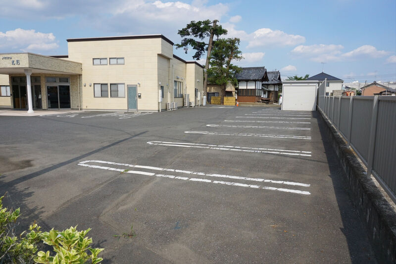 メモリアル光彩 駐車場