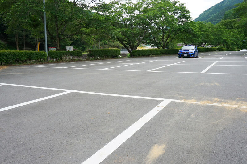 万場ふる里会館 駐車場