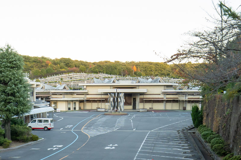 八事斎場 外観2