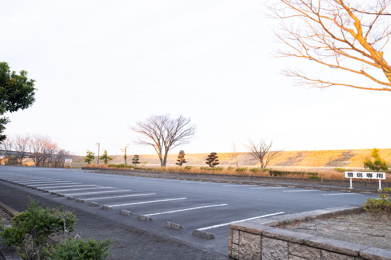 飛島聖苑 駐車場1