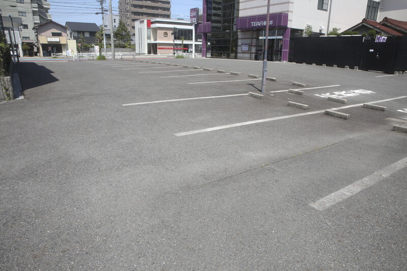 ティア春日井 駐車場