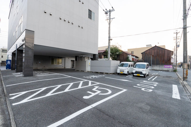 ティア中村 駐車場1