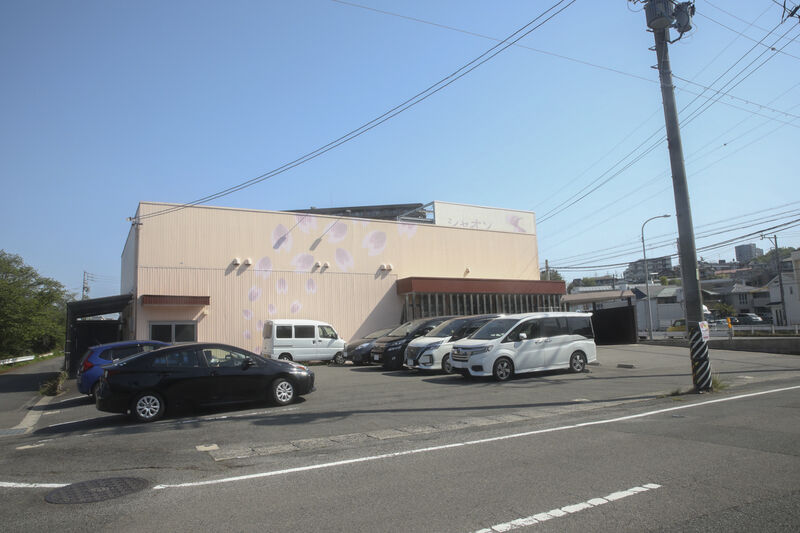 シャオン高蔵寺 駐車場