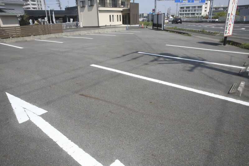 ハートハウス一宮北 駐車場