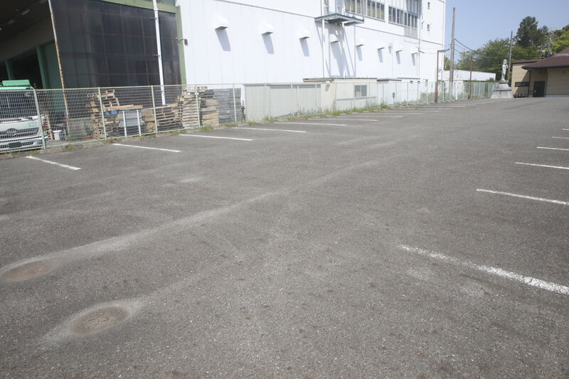 上条斎場 駐車場
