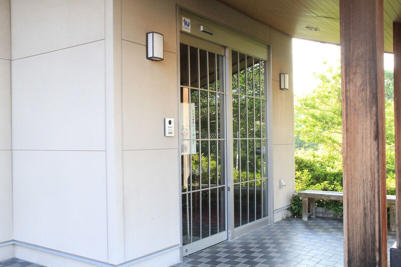 家族葬専用さつき苑 玄関