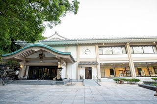 八事山興正寺 普照殿