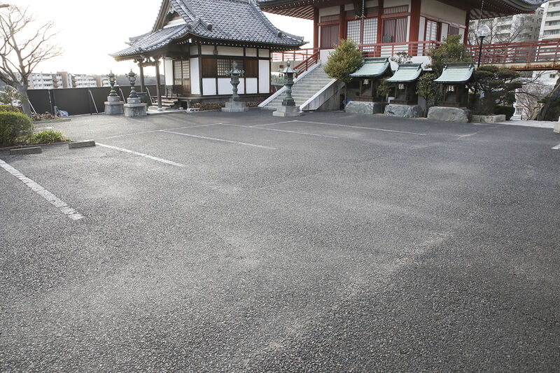 大雄閣ホール ー駐車場