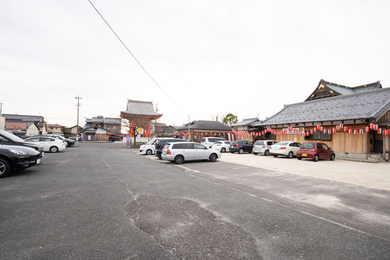善光寺家族葬会場 駐車場1