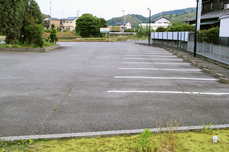 ティア蒲郡西 駐車場