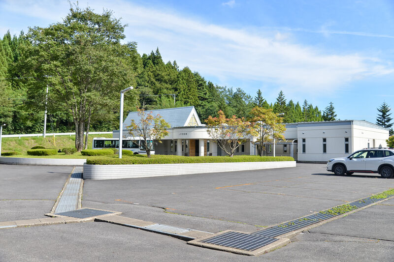 五戸町斎場 外観２
