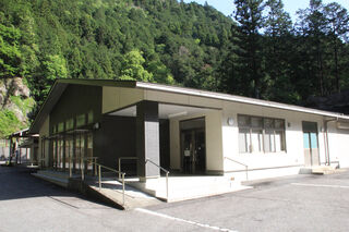東栄町 富山村斎苑