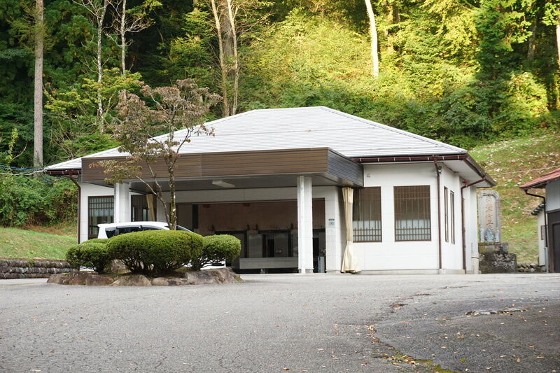 高山市営火葬場 外観