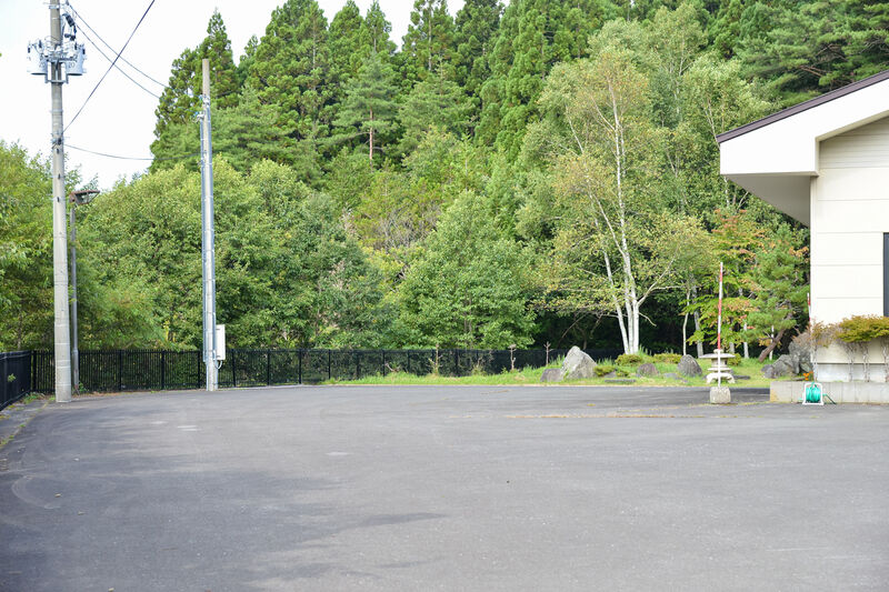 むつ市大畑斎場 駐車場